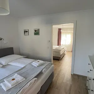 Apartment Gaestewohnung Schlossblick, Grodig